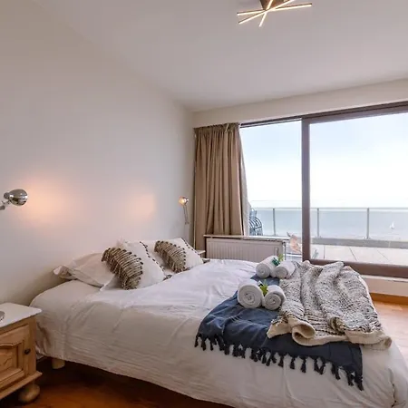 Magnificent Penthouse With Incredible Seaview * De Haan
